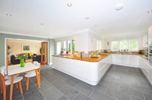 Traditional radiators vs under floor heating